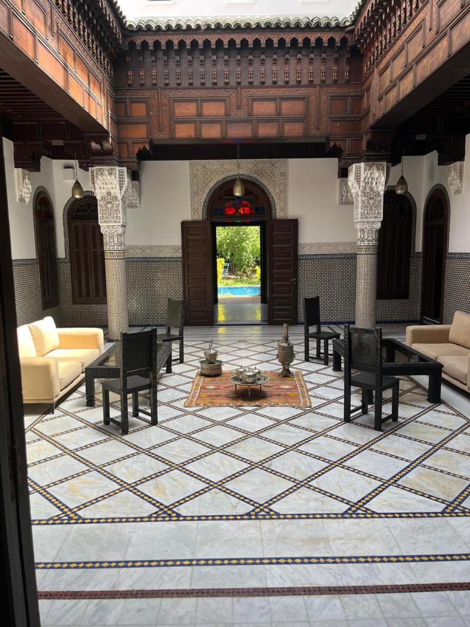 Riad Tazi Casa Blanca